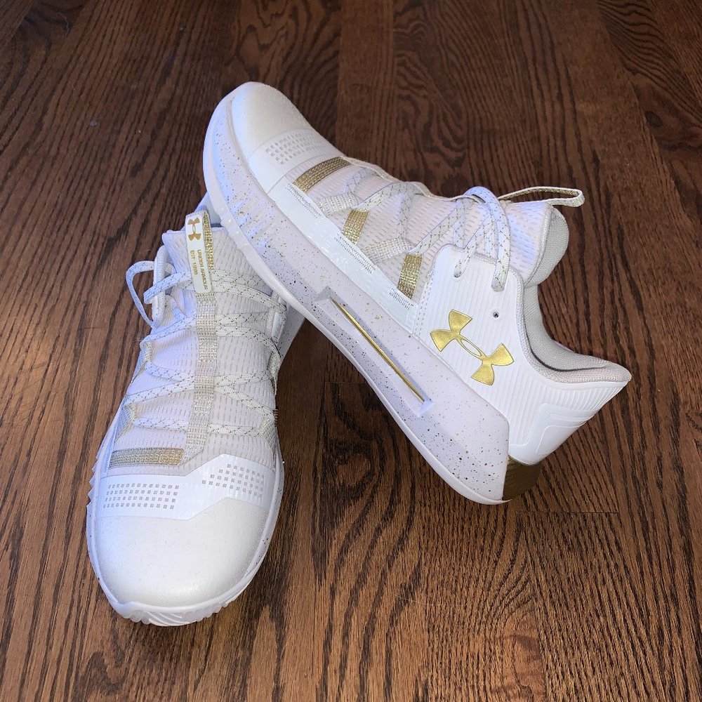 NEW Women's Under Armour Block City 2.0 Sz 9